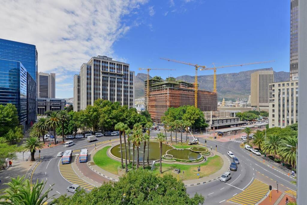 Zainab - Modern Centre Aprt- And Mountain Views! Apartment *