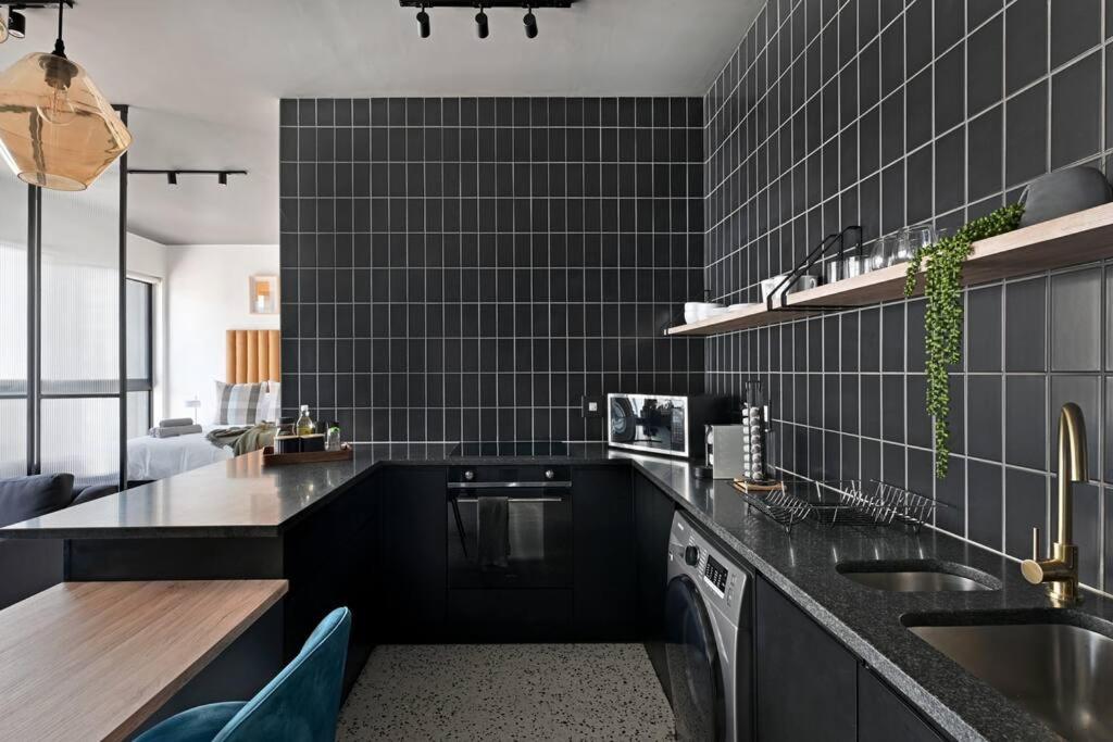 Zainab - Modern Centre Aprt- And Mountain Views! Cape Town
