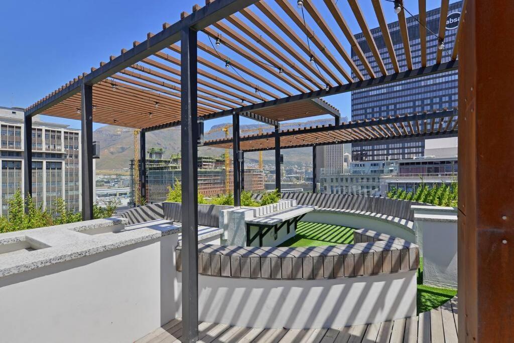 Zainab - Modern Centre Aprt- And Mountain Views! Apartment